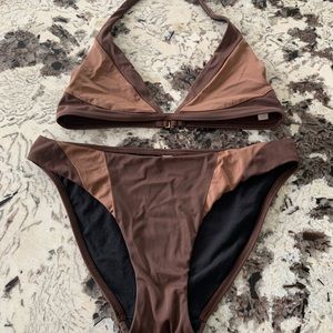 Victoria’s Secret bikini